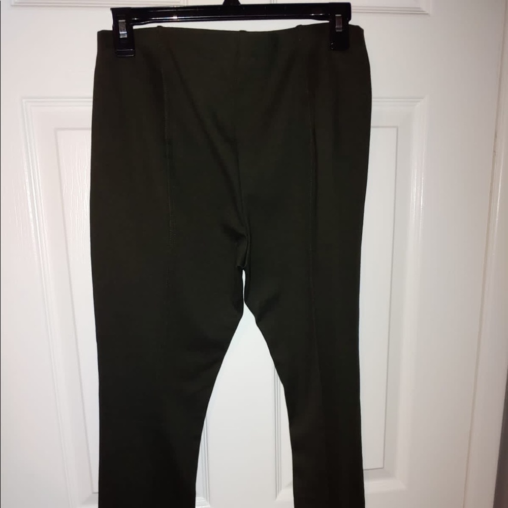 Tahari hunter green stirrup pants